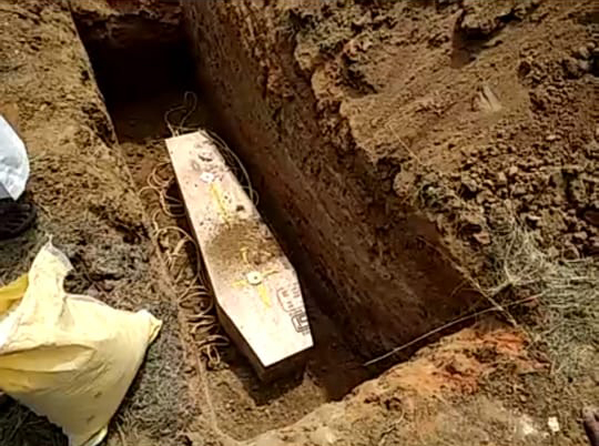 Funeral Saravanan 1.jpg