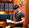 1280px-Raj Book.jpg